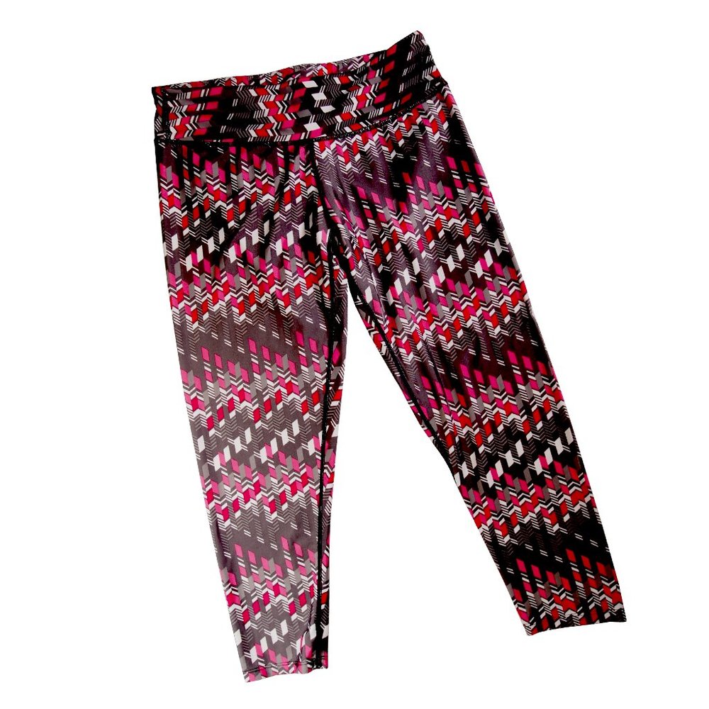 LA Gear Yoga Capri Pants, Ladies Size Medium, Pink/Gray Geometric Pattern